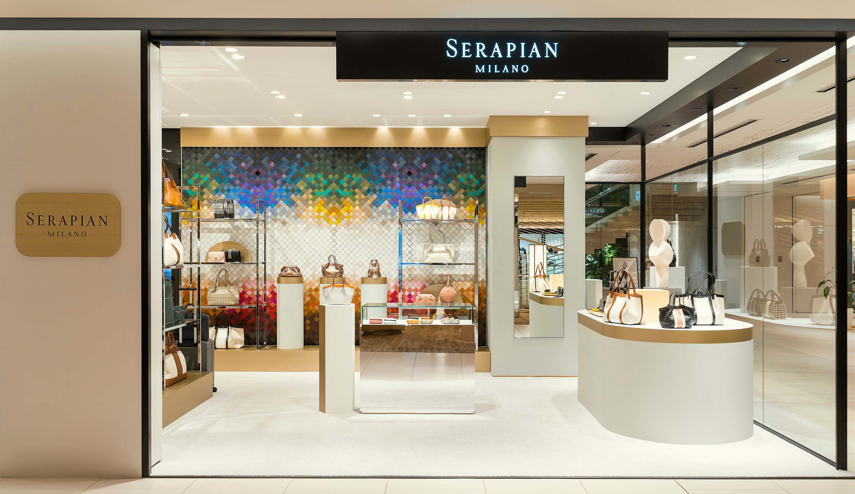 Serapian Boutique - Giza-Six, Tokyo, Entrance