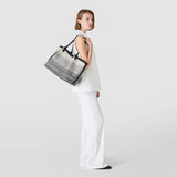 TOTE SECRET IN CANVAS