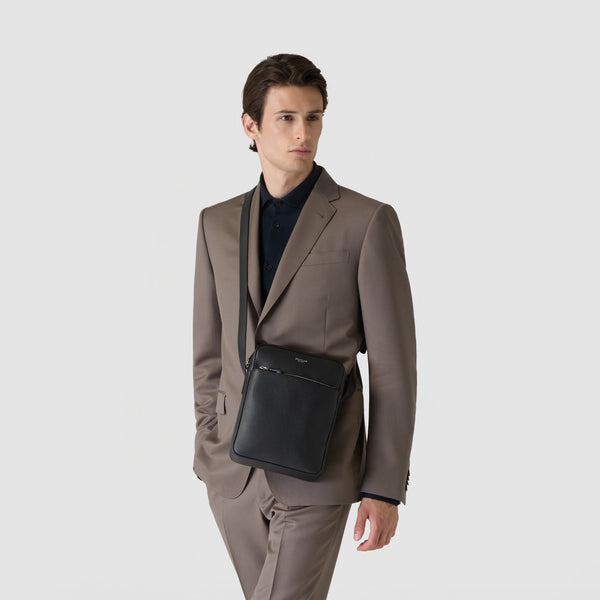North south crossbody bag in cachemire leather - black