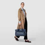 Secret tote bag in rugiada leather - navy blue