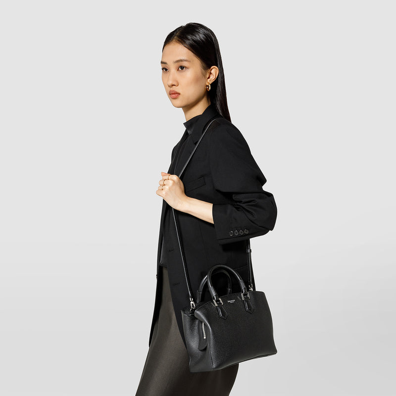 Small luna handbag in rugiada leather - black