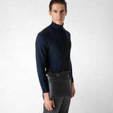 Flat crossbody bag in evoluzione leather - eclipse black