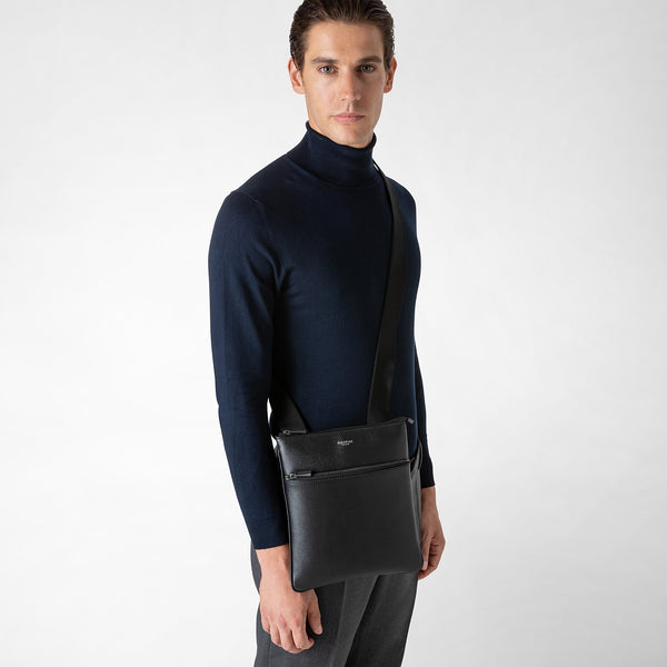 Flat crossbody bag in evoluzione leather - eclipse black