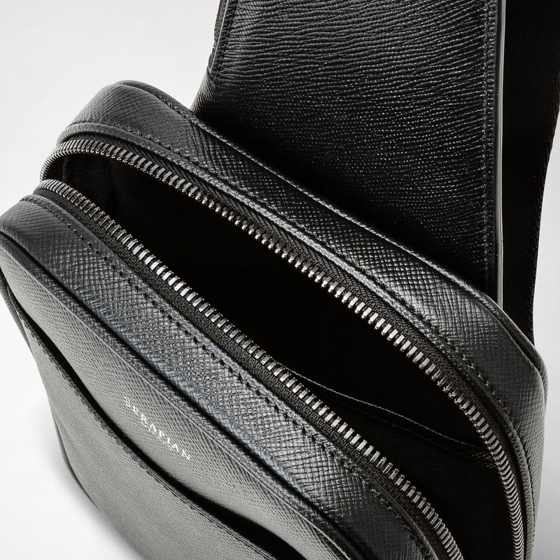 Evoluzioneレザー製スリングバックパック - eclipse black