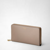Zip-around wallet in rugiada leather - sahara